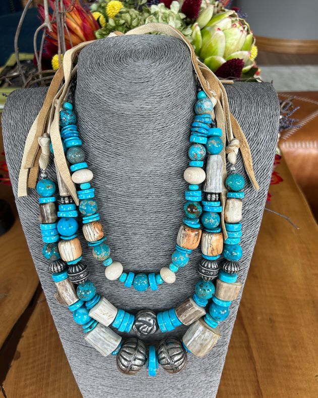 3 tier turquoise necklace